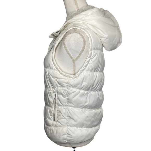American Eagle Puffer Hooded Lined Vest - Picture 7 of 13
